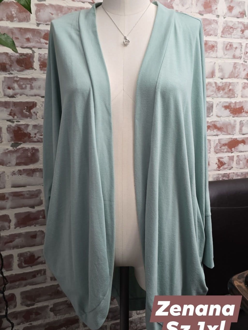 Zenana Outfitters Light Sage Open-Front Women’s Tshirt Carnigan Sz 1xl